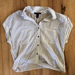 Striped collared crop
